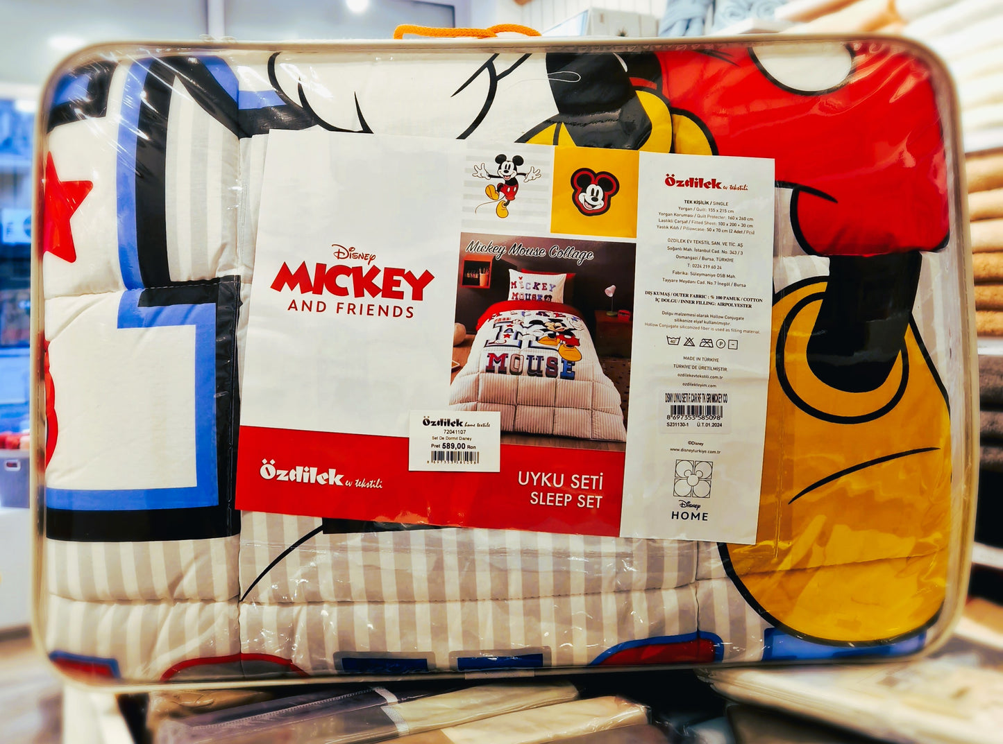 Set lenjerie pat copii DISNEY MICKEY and Friends - Mickey Mouse - Roz