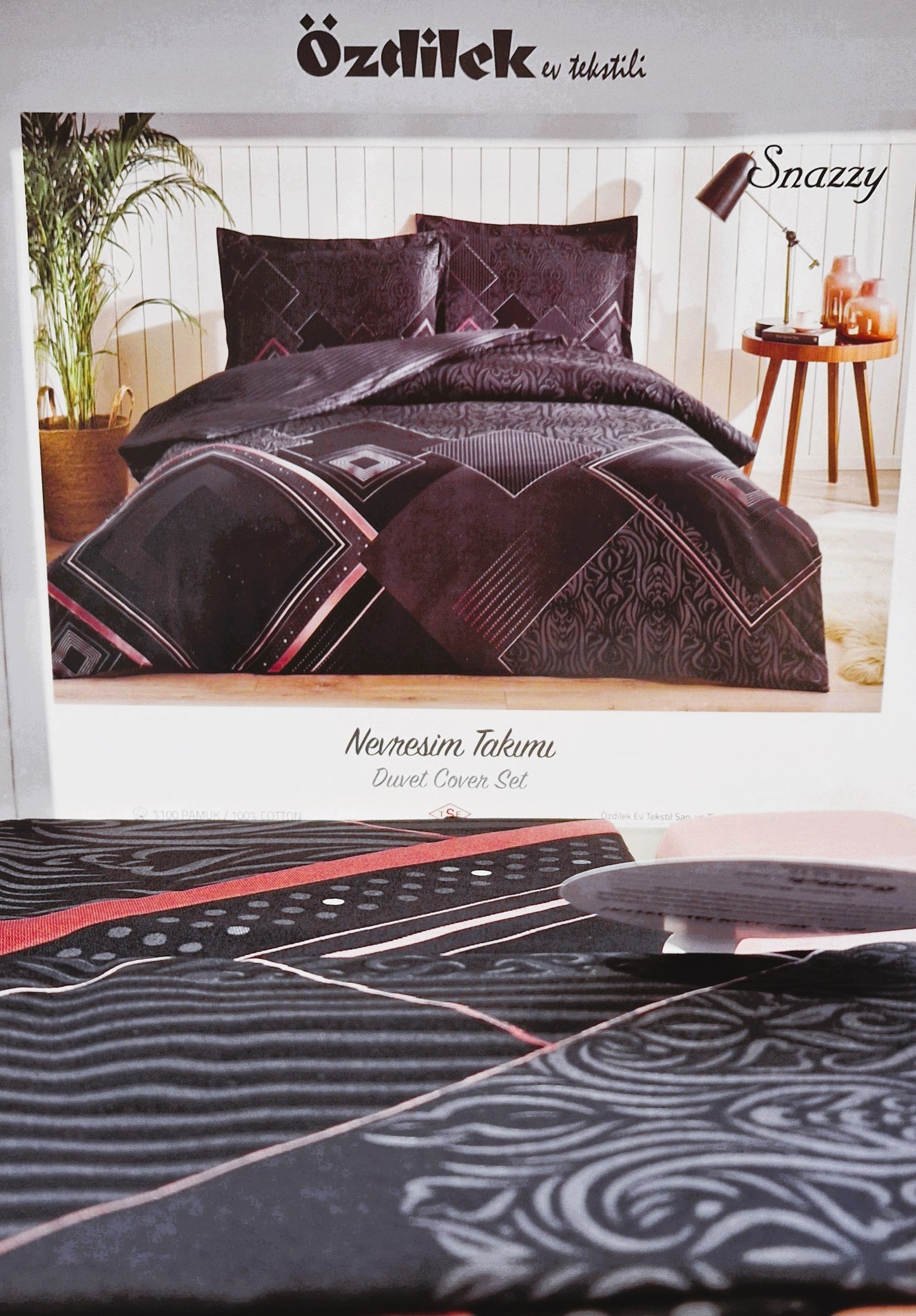 Set Lenjerie de pat Ozdilek – SNAZZY - Negru/Roz - 2 Persoane