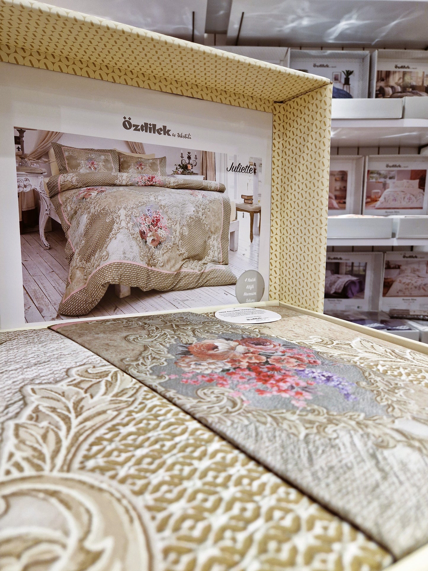Set Lenjerie de pat Ozdilek - JULIETTE - Floral - 2 persoane