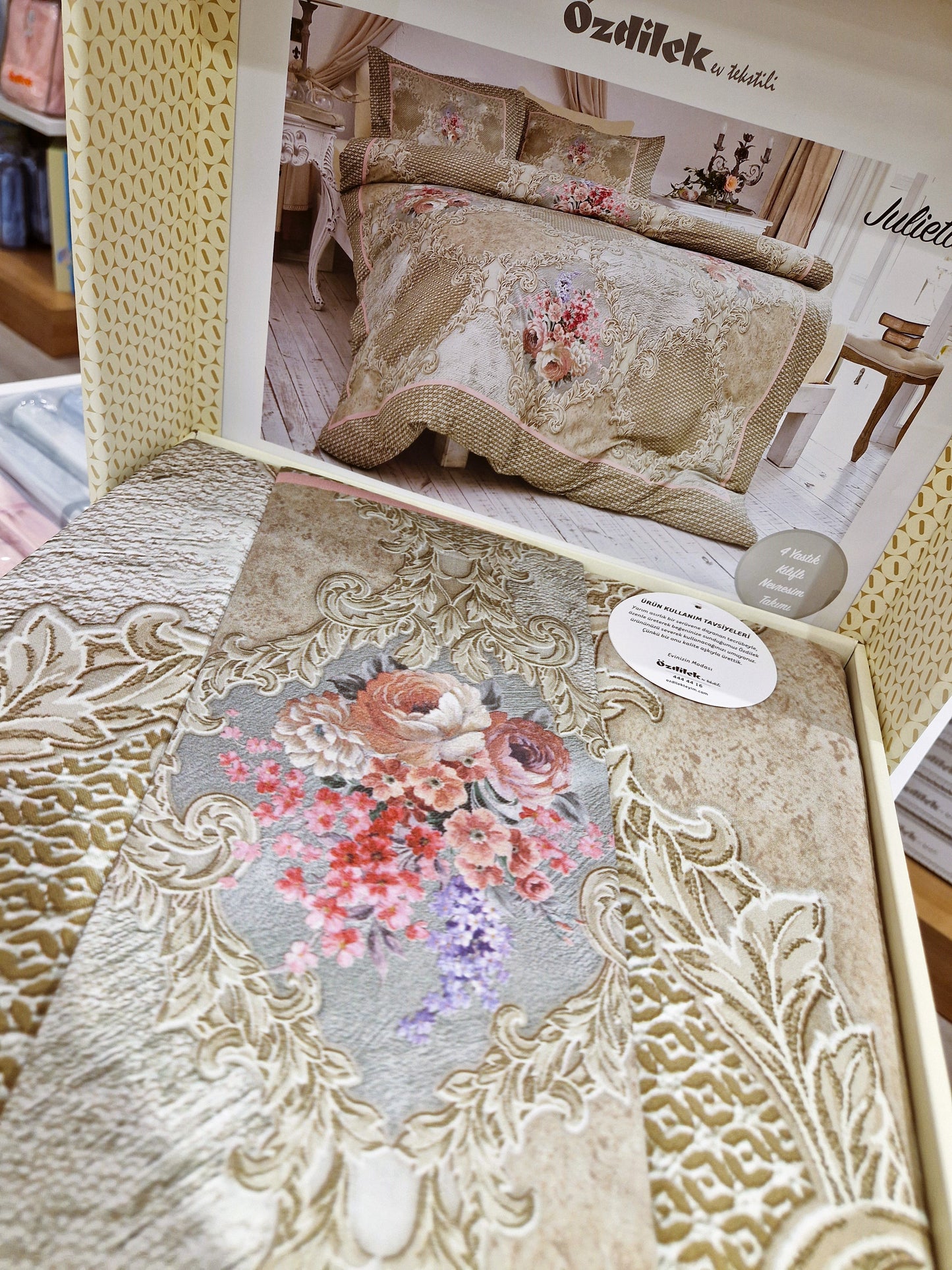 Set Lenjerie de pat Ozdilek - JULIETTE - Floral - 2 persoane