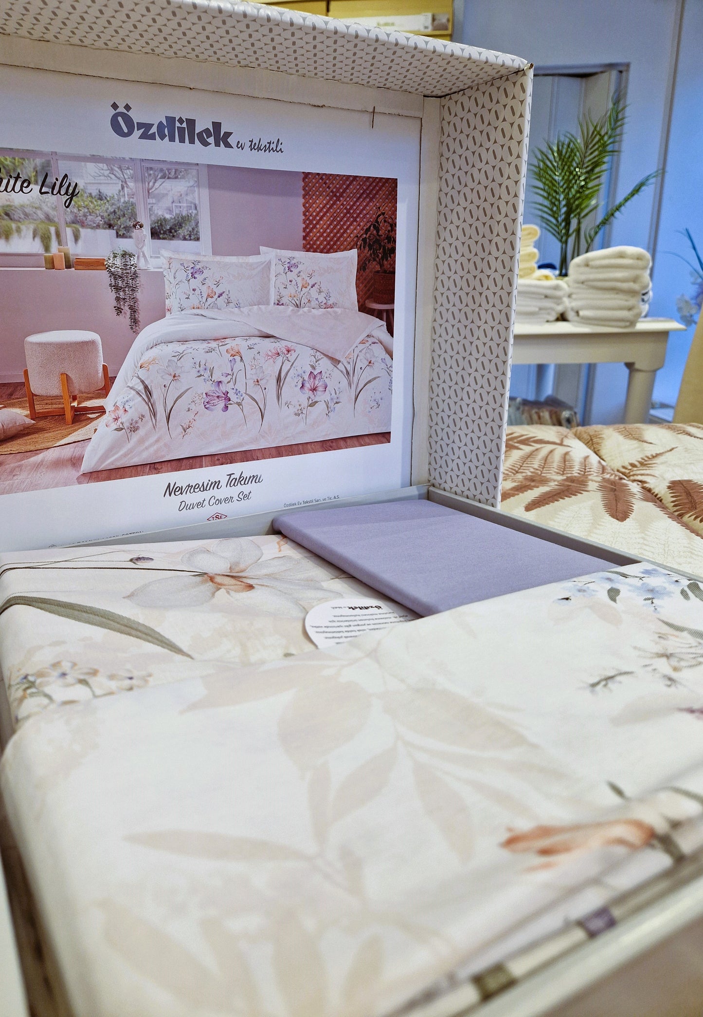 Set Lenjerie de pat Ozdilek – WHITE LILY