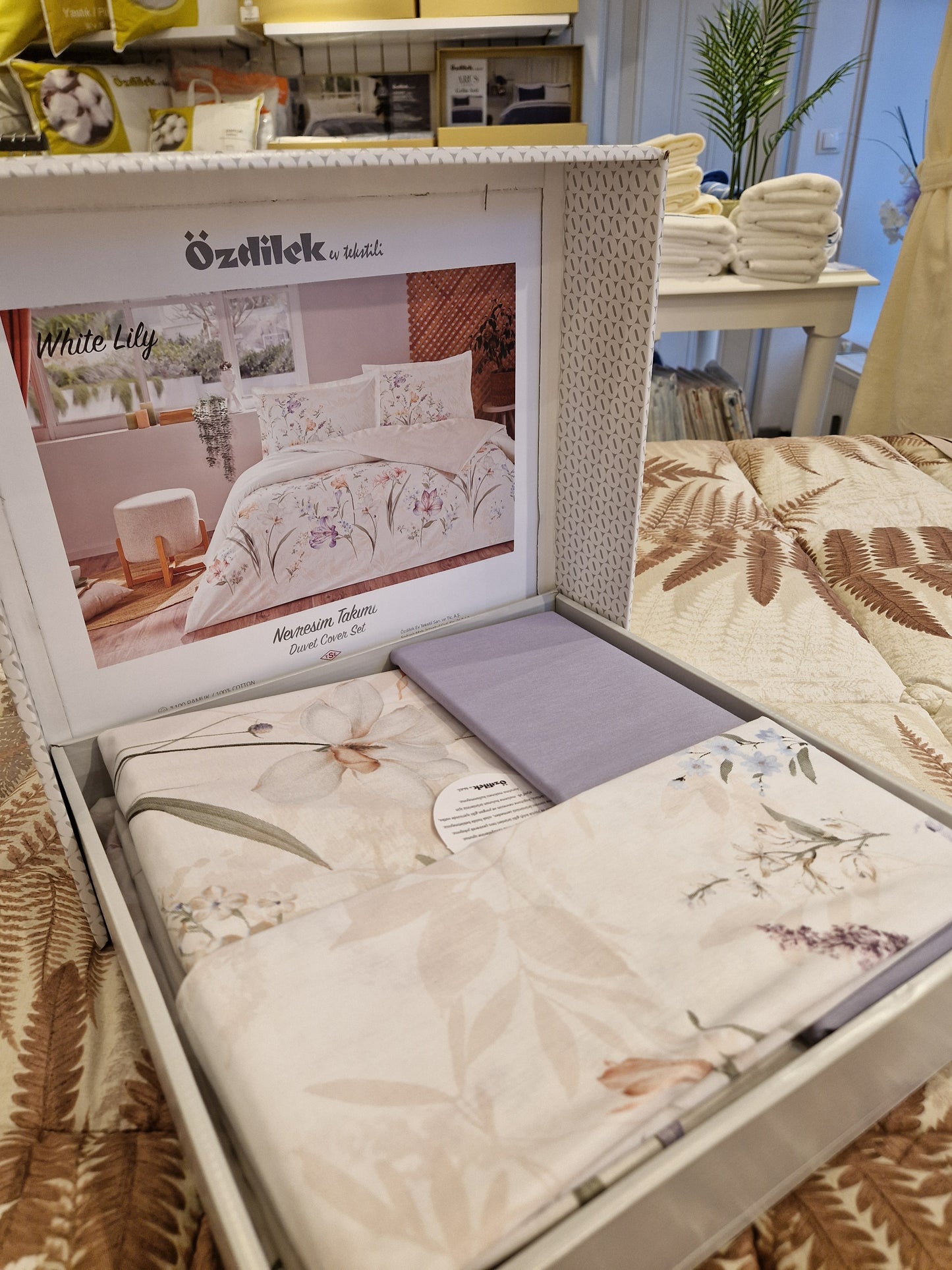 Set Lenjerie de pat Ozdilek – WHITE LILY