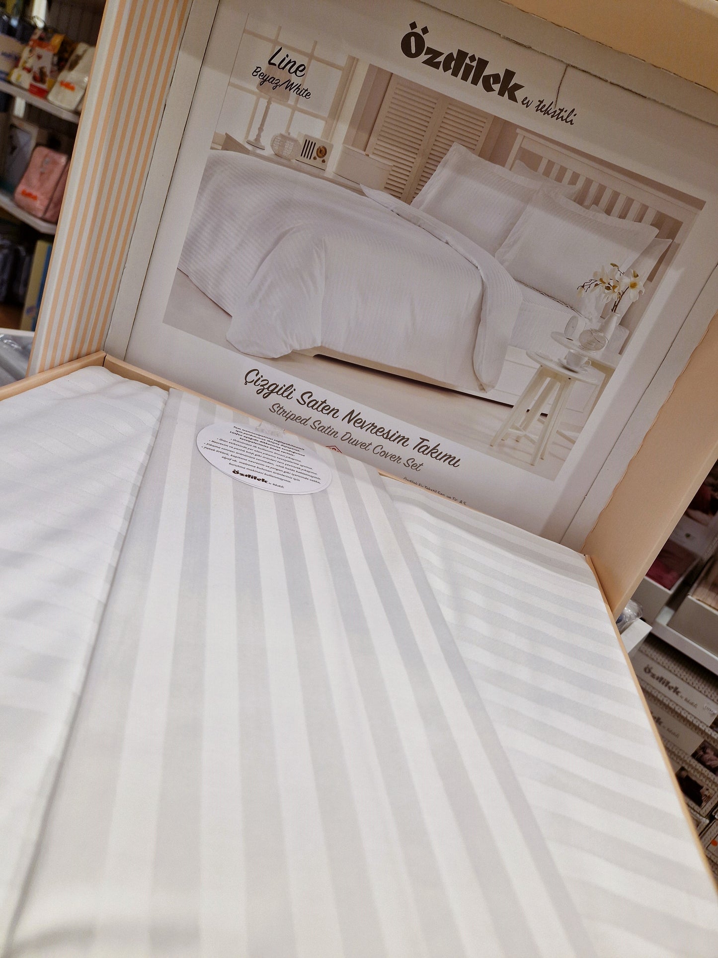 Set Lenjerie de pat Ozdilek - LINE - Alb - 2 Persoane